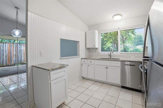1610 Gallant Fox Drive, Florissant, MO 63033