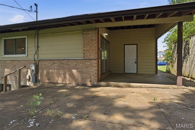 1610 Gallant Fox Drive, Florissant, MO 63033