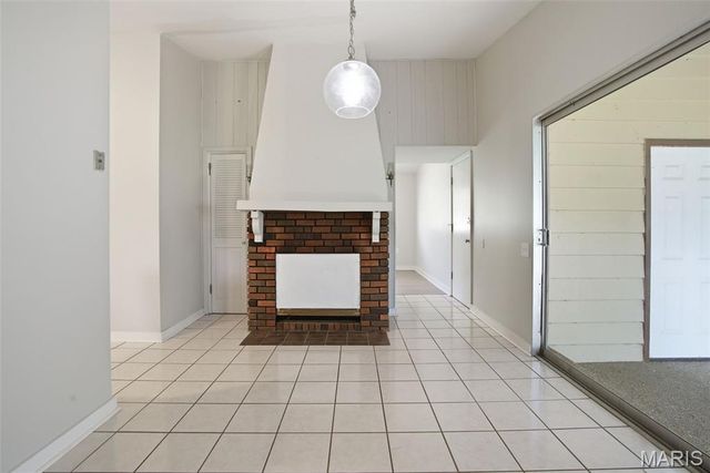 1610 Gallant Fox Drive, Florissant, MO 63033
