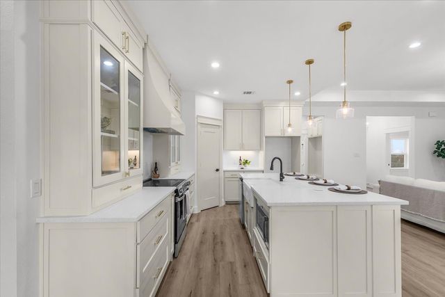 332 Hillcroft Road, Fort Worth, TX 76108