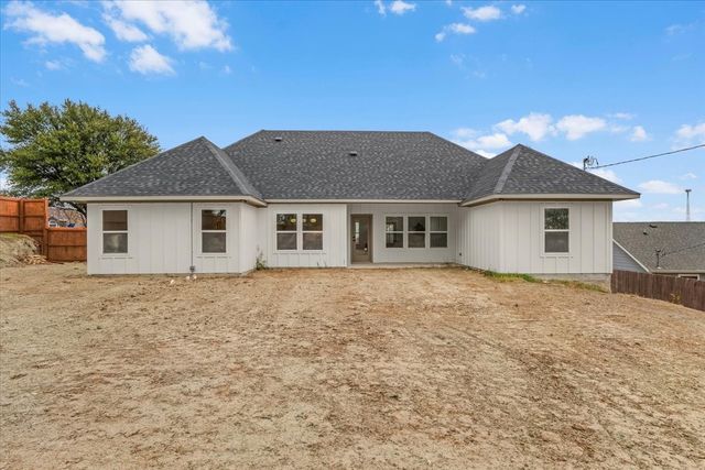 332 Hillcroft Road, Fort Worth, TX 76108