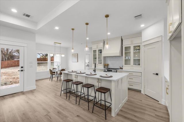 332 Hillcroft Road, Fort Worth, TX 76108