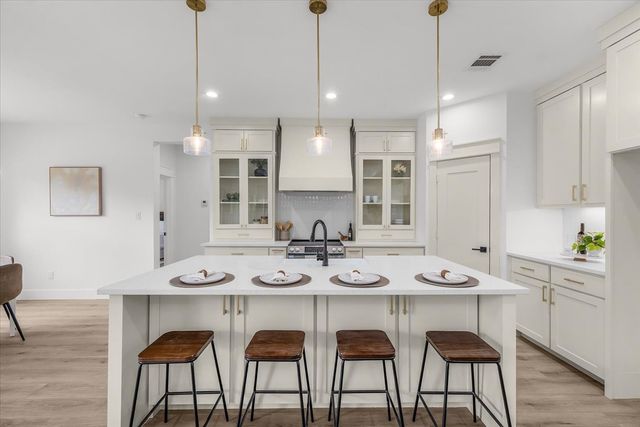 332 Hillcroft Road, Fort Worth, TX 76108