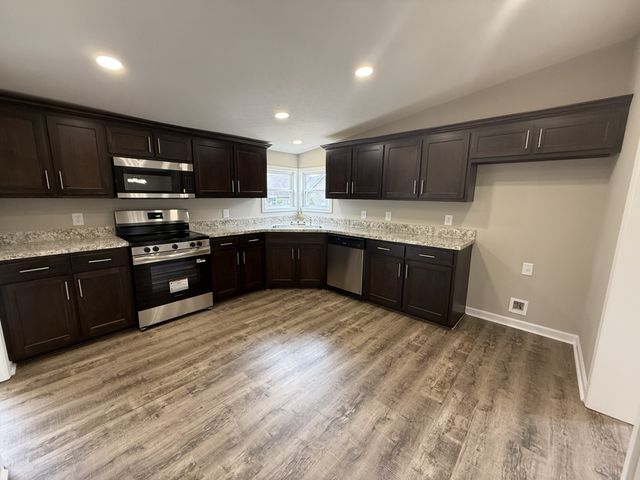 1318 Riley Creek Rd, Tullahoma, TN 37388