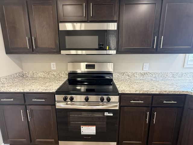 1318 Riley Creek Rd, Tullahoma, TN 37388