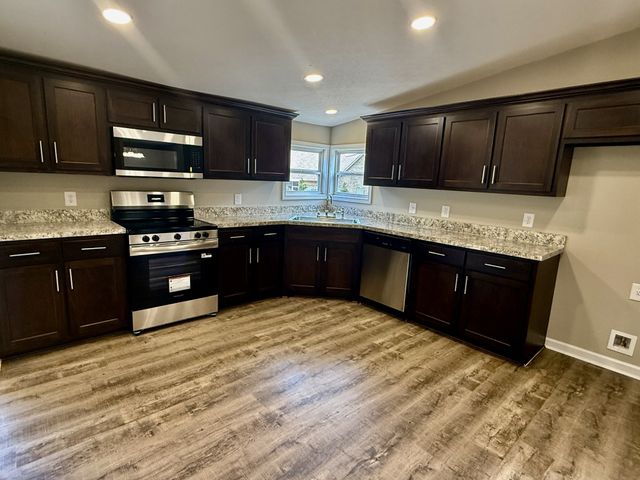 1318 Riley Creek Rd, Tullahoma, TN 37388