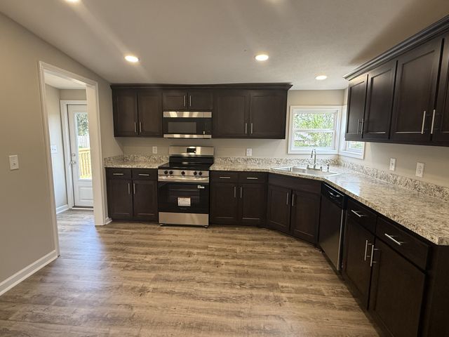 1318 Riley Creek Rd, Tullahoma, TN 37388