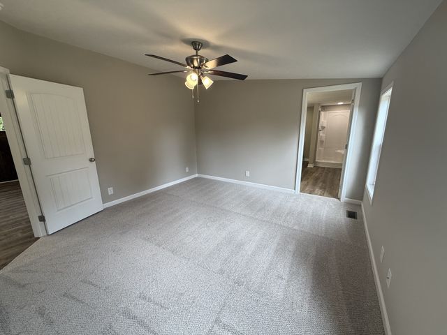 1318 Riley Creek Rd, Tullahoma, TN 37388