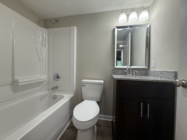 1318 Riley Creek Rd, Tullahoma, TN 37388