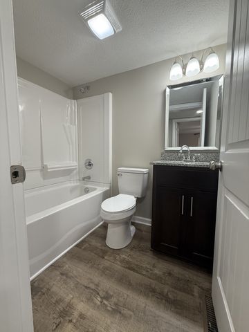 1318 Riley Creek Rd, Tullahoma, TN 37388