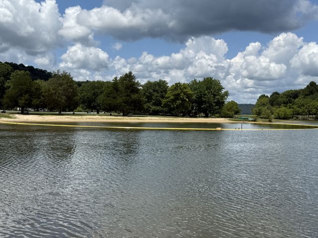 1318 Riley Creek Rd, Tullahoma, TN 37388