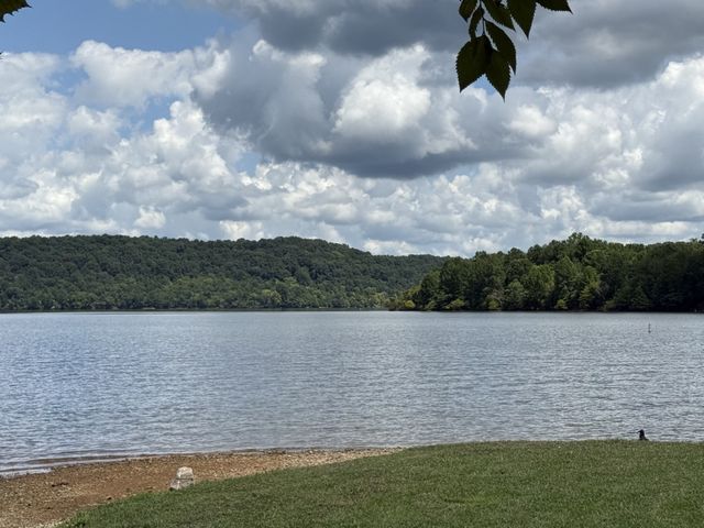 1318 Riley Creek Rd, Tullahoma, TN 37388