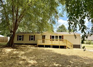 1318 Riley Creek Rd, Tullahoma, TN 37388