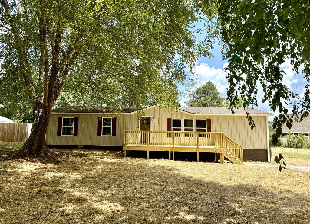 1318 Riley Creek Rd, Tullahoma, TN 37388