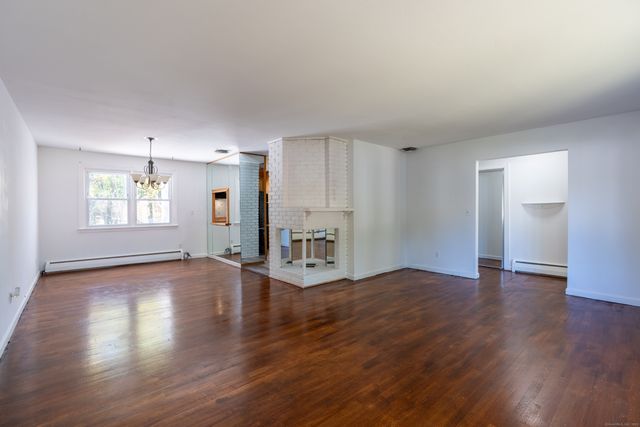 119 Brooklawn Circle, New Haven, CT 06515