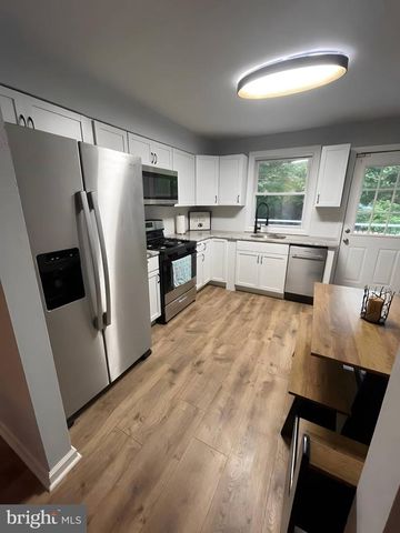 1298 W CORNELL ST, Vineland, NJ 08360