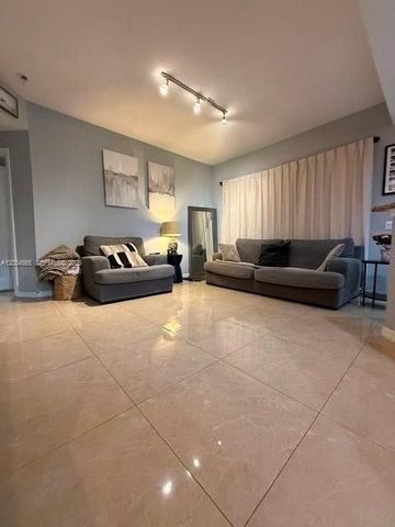 8900 NE 8th Ave 1109, Miami, FL 33138