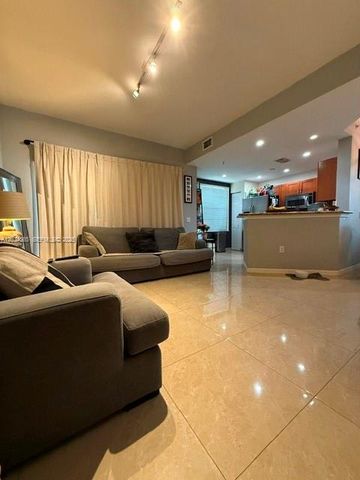 8900 NE 8th Ave 1109, Miami, FL 33138