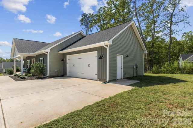 916 Westminster Drive 8, Statesville, NC 28677