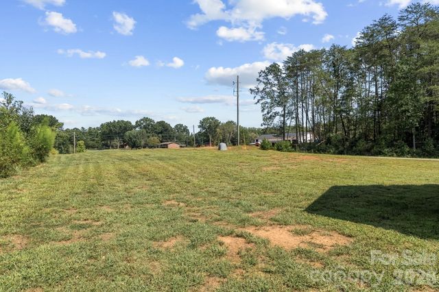 916 Westminster Drive 8, Statesville, NC 28677