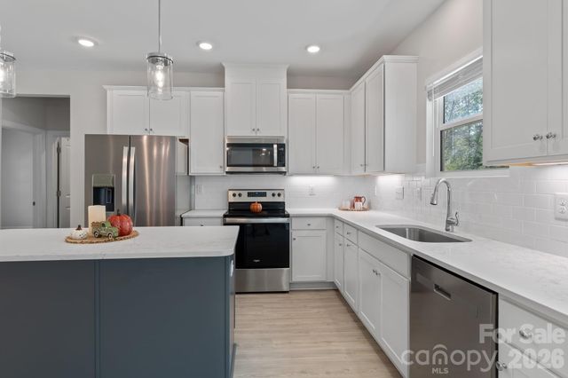 916 Westminster Drive 8, Statesville, NC 28677