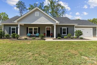 916 Westminster Drive 8, Statesville, NC 28677