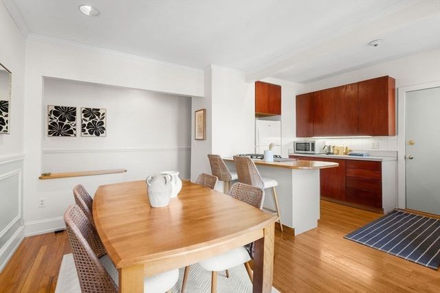 41 Linnaean St 43, Cambridge, MA 02138