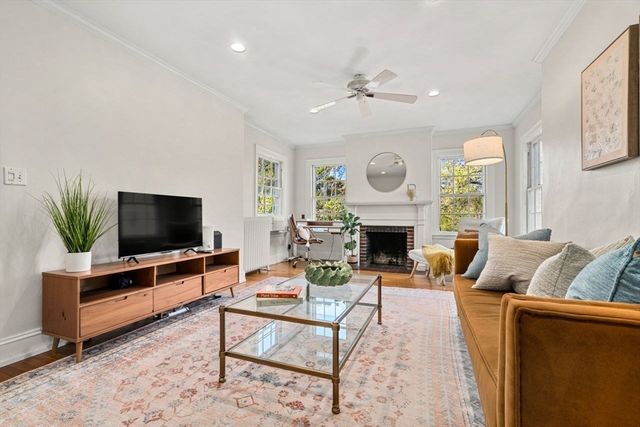 41 Linnaean St 43, Cambridge, MA 02138