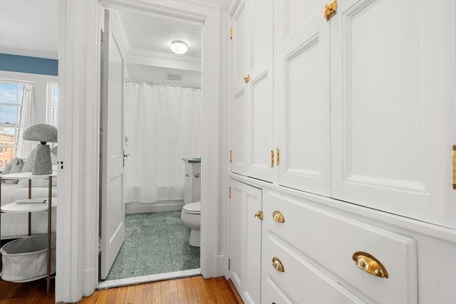 41 Linnaean St 43, Cambridge, MA 02138