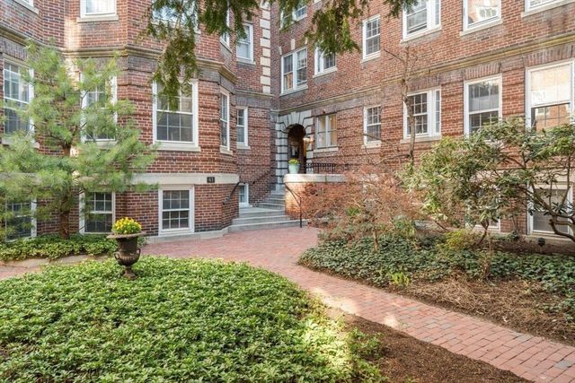 41 Linnaean St 43, Cambridge, MA 02138
