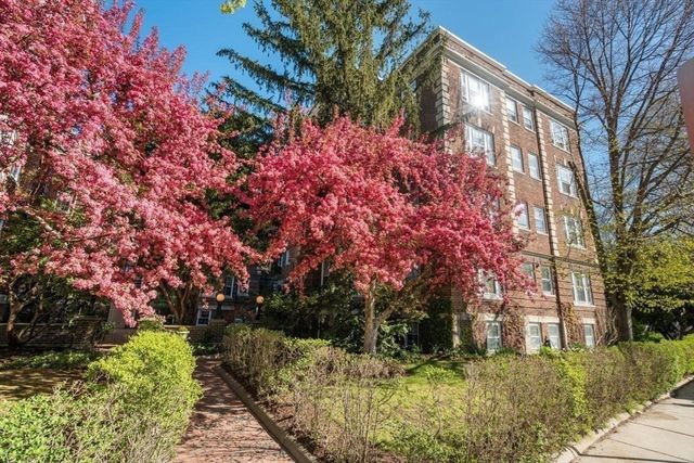 41 Linnaean St 43, Cambridge, MA 02138