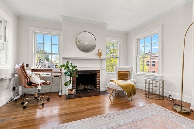 41 Linnaean St 43, Cambridge, MA 02138