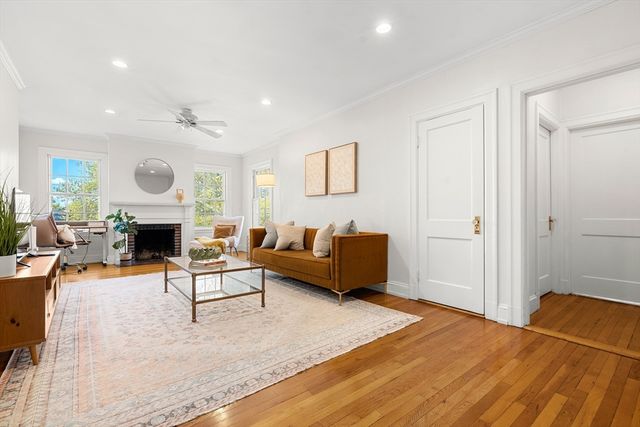 41 Linnaean St 43, Cambridge, MA 02138