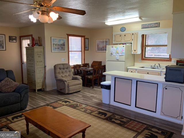 187 Bierce Drive, Young Harris, GA 30582