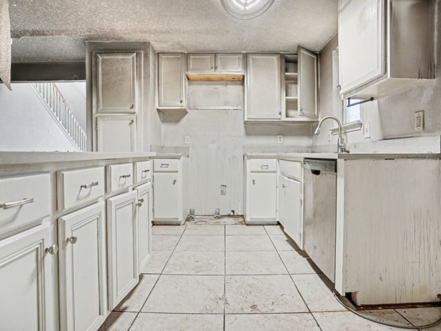 204 Briarglen Drive, Cedar Hill, TX 75104