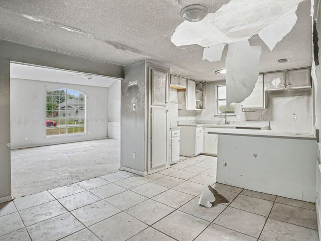 204 Briarglen Drive, Cedar Hill, TX 75104