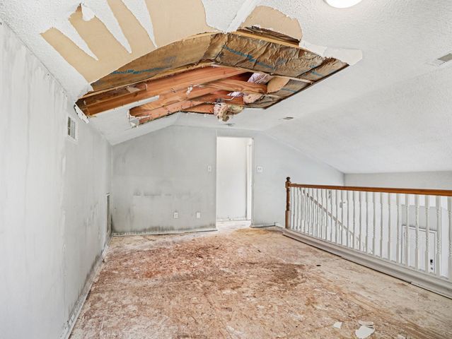 204 Briarglen Drive, Cedar Hill, TX 75104