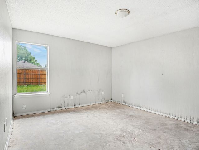 204 Briarglen Drive, Cedar Hill, TX 75104