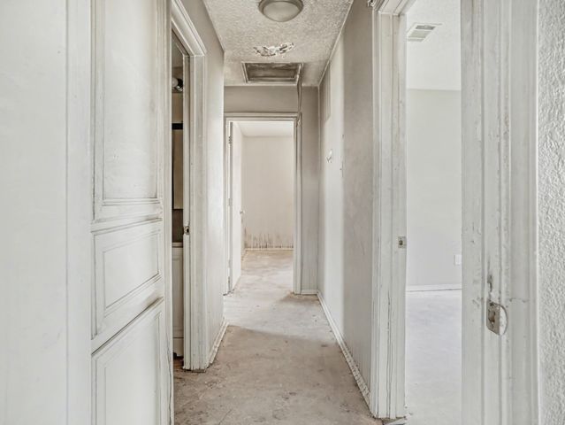204 Briarglen Drive, Cedar Hill, TX 75104
