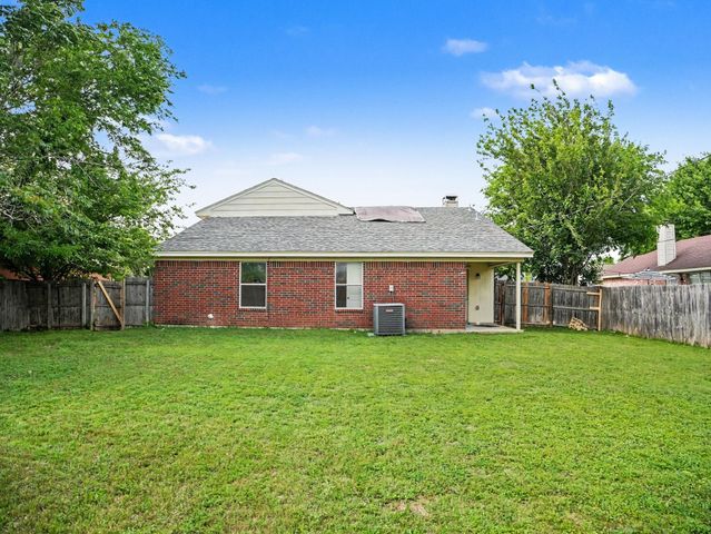 204 Briarglen Drive, Cedar Hill, TX 75104