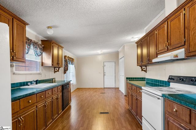 105 Oldfield Circle, Williamston, SC 29697