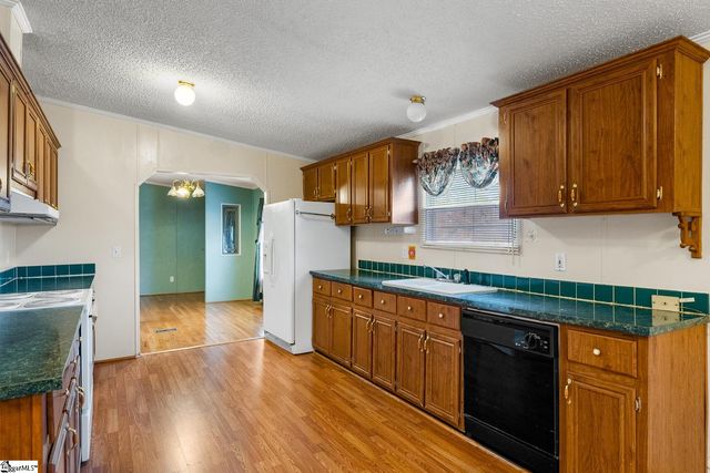 105 Oldfield Circle, Williamston, SC 29697