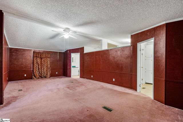 105 Oldfield Circle, Williamston, SC 29697