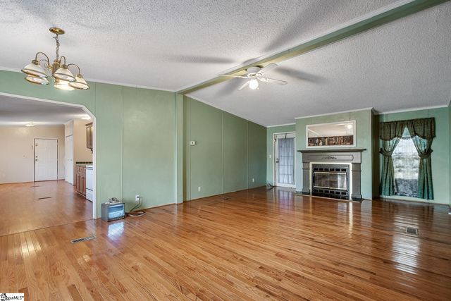 105 Oldfield Circle, Williamston, SC 29697