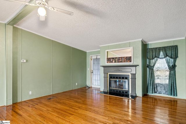 105 Oldfield Circle, Williamston, SC 29697