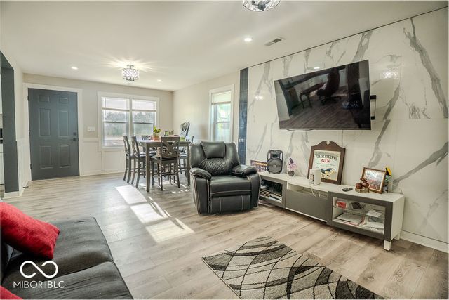 513 S Franklin Road, Indianapolis, IN 46239