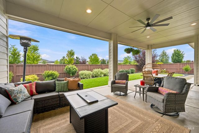 7030 N Maplestone Ave, Meridian, ID 83646