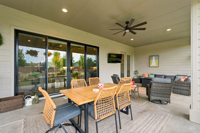 7030 N Maplestone Ave, Meridian, ID 83646