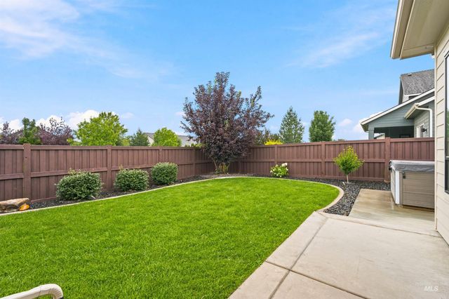 7030 N Maplestone Ave, Meridian, ID 83646