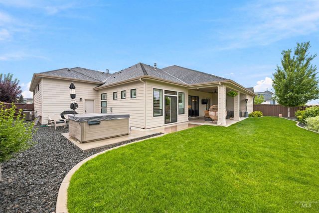 7030 N Maplestone Ave, Meridian, ID 83646